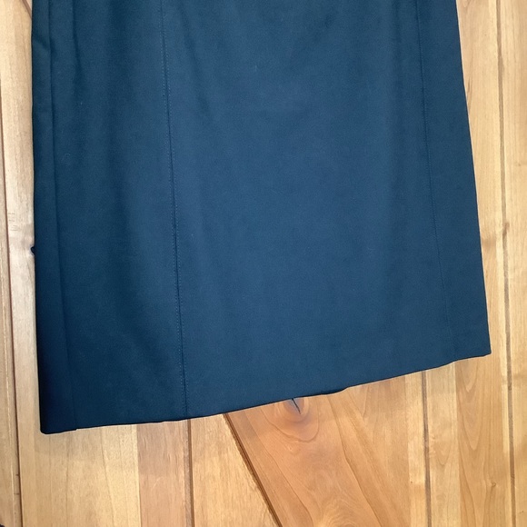 NWT Ann Taylor Black Seamed Stretch Pencil Skirt, Size 14 - Picture 7 of 10